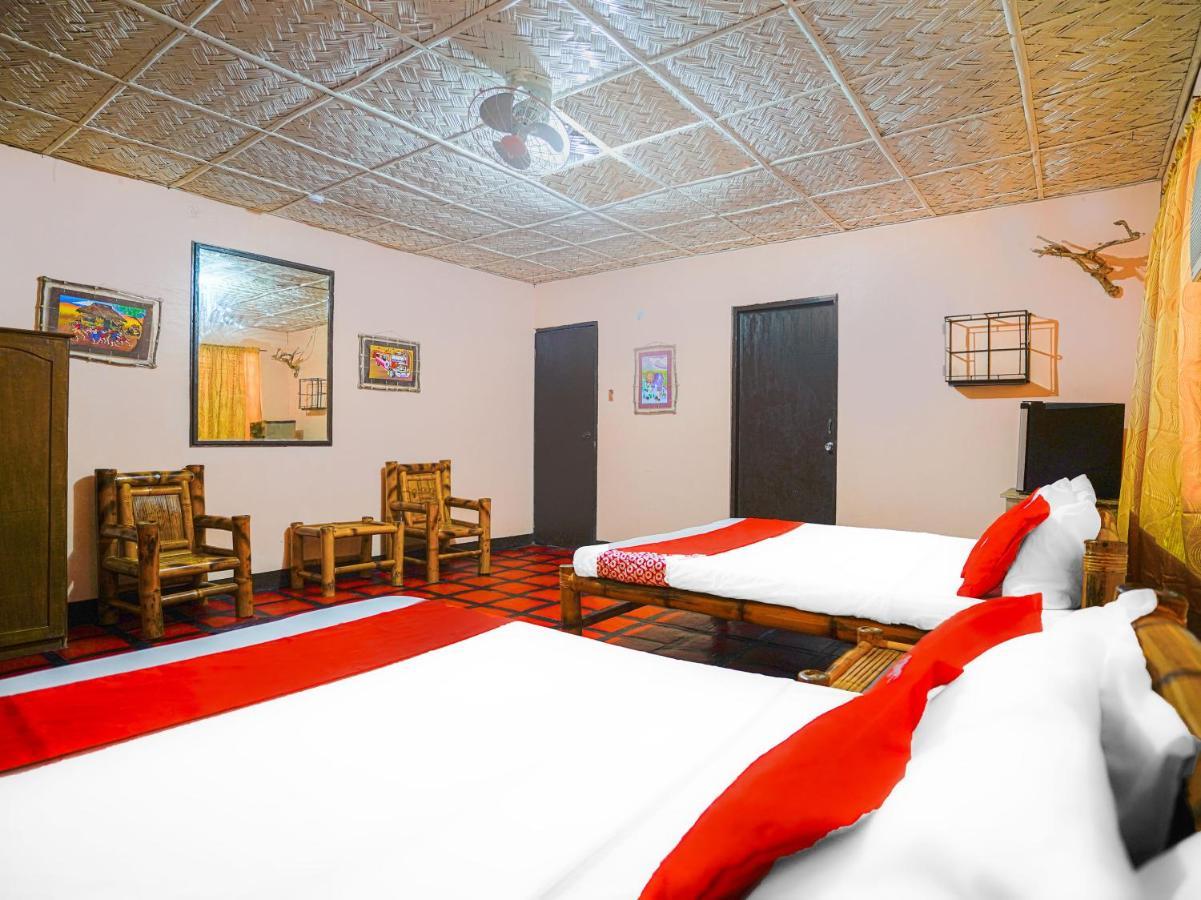 Oyo 875 Madhavi Beach Resort Balibago Extérieur photo